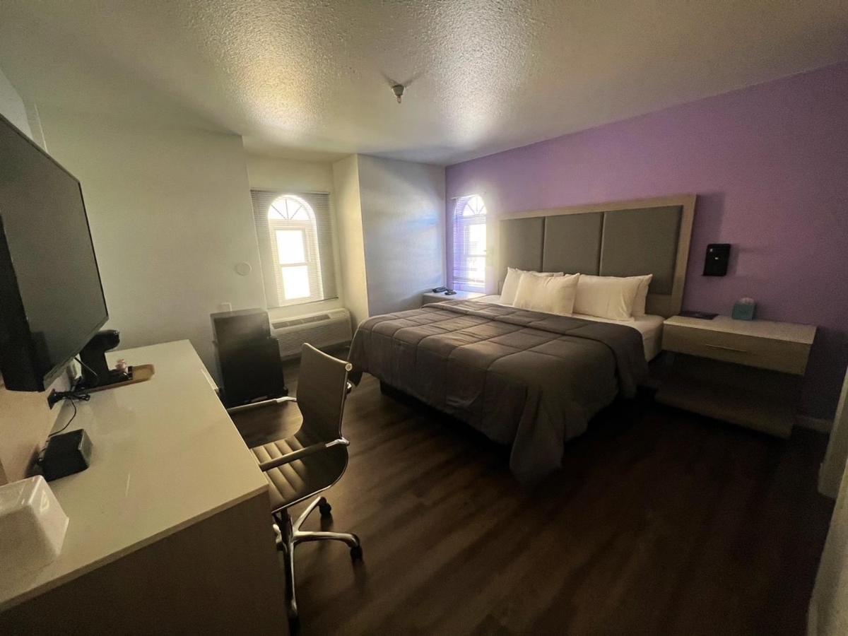 The Aqua Pacific 4*