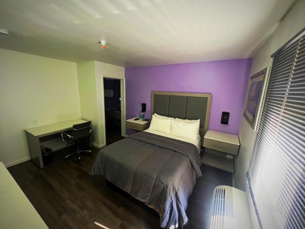 The Aqua Pacific Hotel 4*
